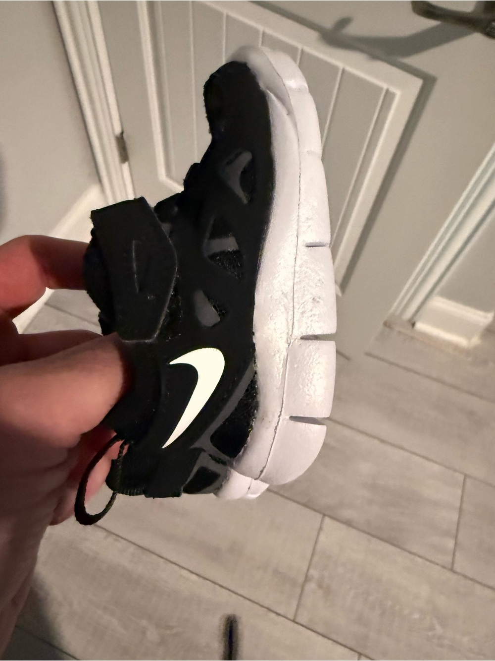 Nike Free RN Toddler Athletic Shoes Black/White Hook & Loop Size 3C